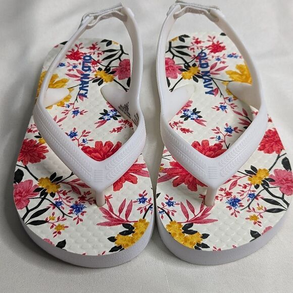 Old Navy little girls sandals - Picture 1 of 8